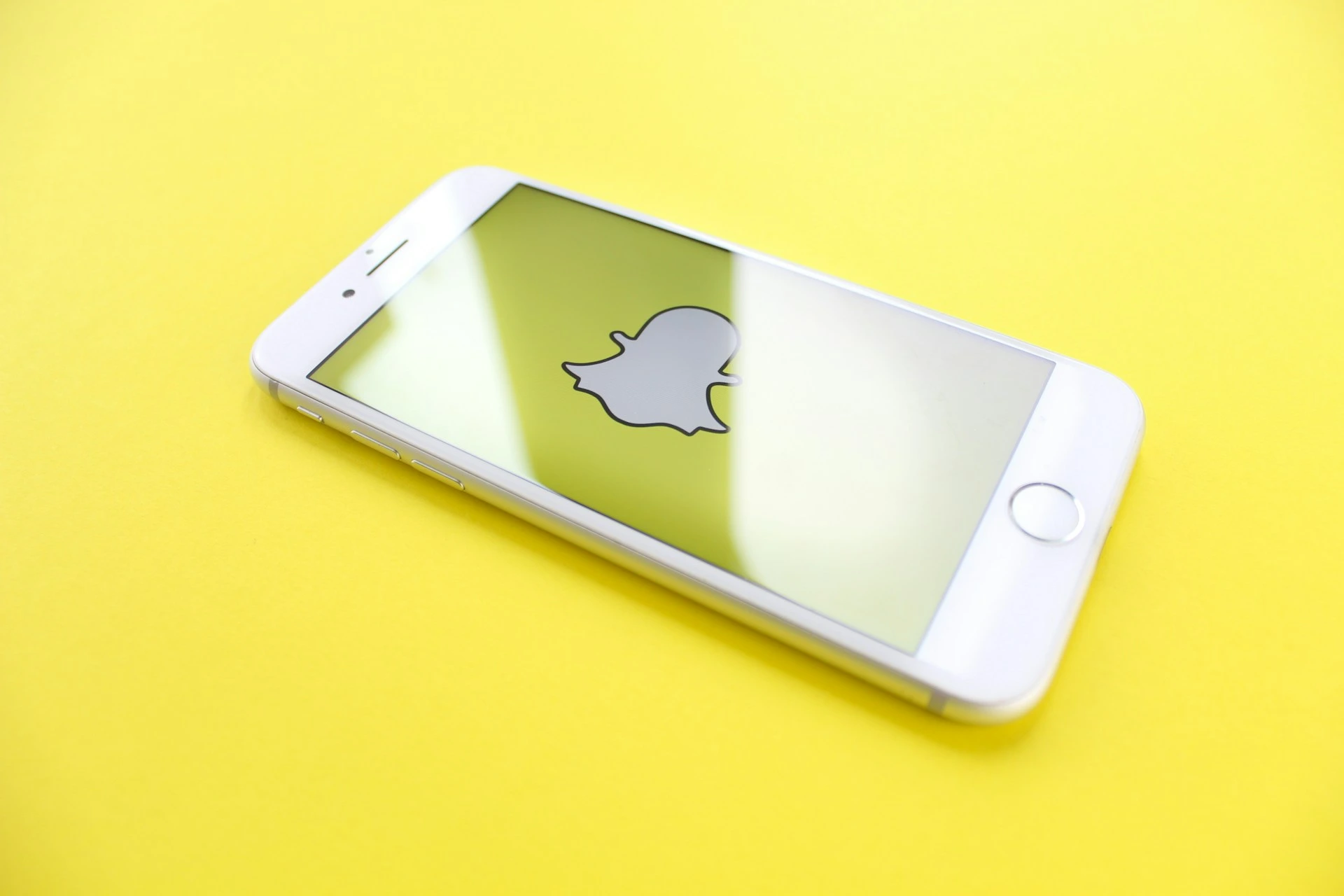 Snap annonce des changements majeurs &agrave; Snapchat et de nouvelles lunettes en r&eacute;alit&eacute; augment&eacute;e