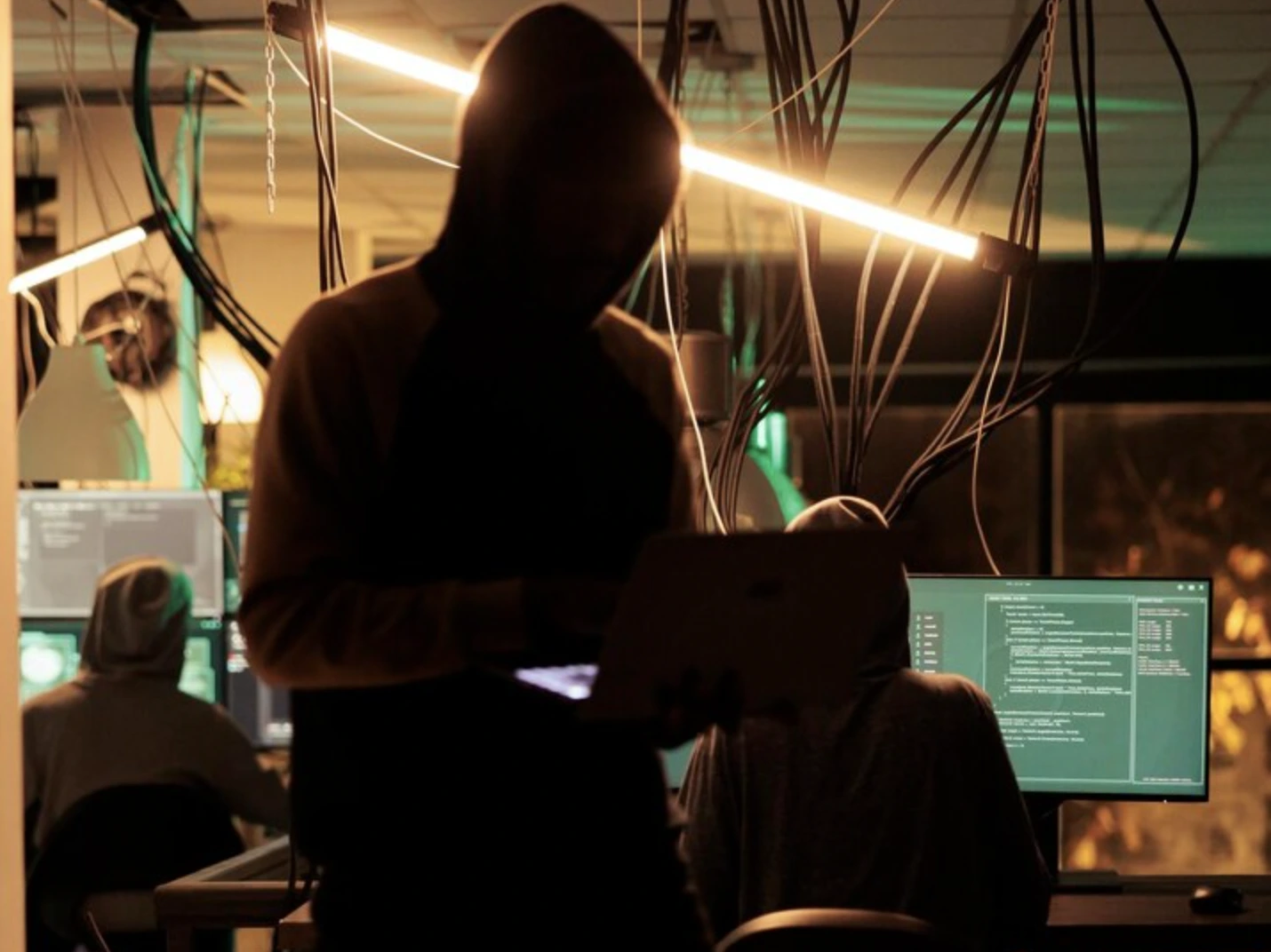 Scandale de Piratage Italien : Quatre Personnes Arr&ecirc;t&eacute;es, Soixante Enqu&ecirc;t&eacute;es