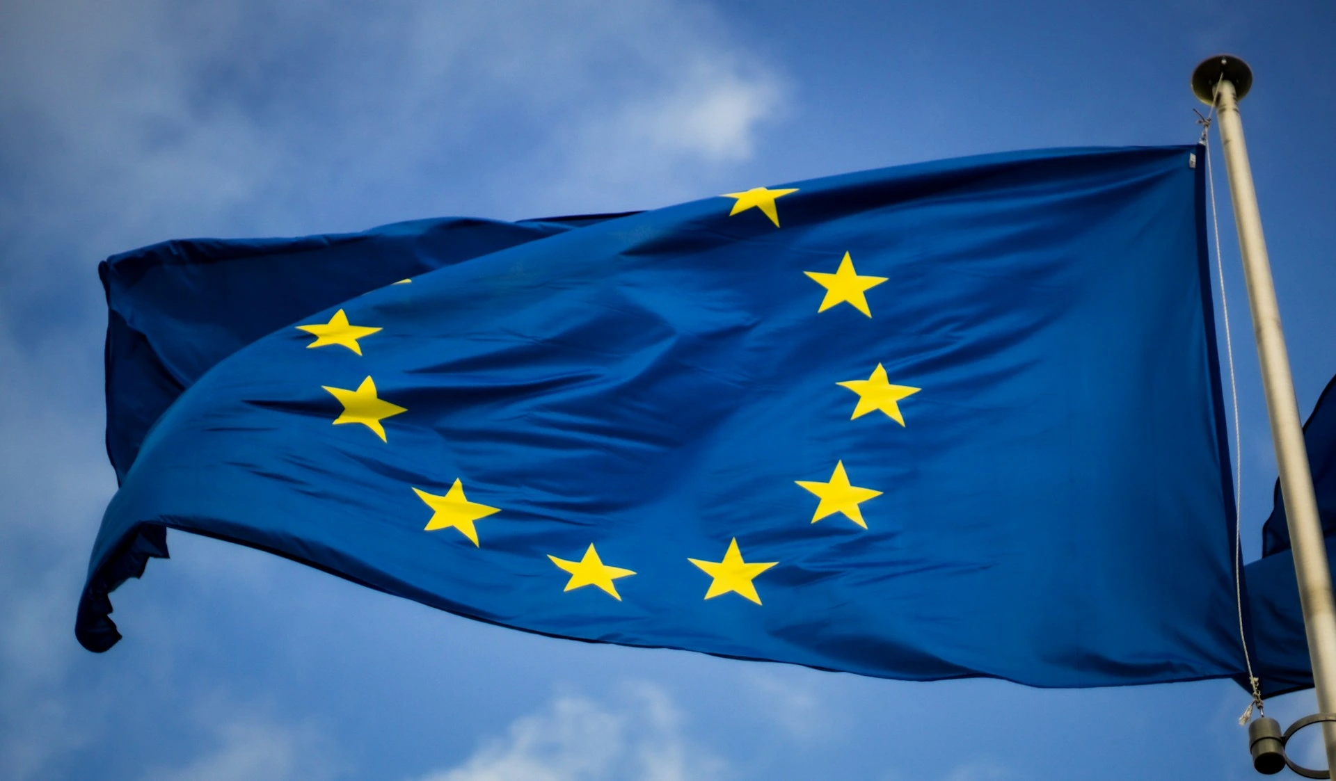 La Commission Europ&eacute;enne Demande des Informations sur les Algorithmes &agrave; YouTube, TikTok et Snapchat