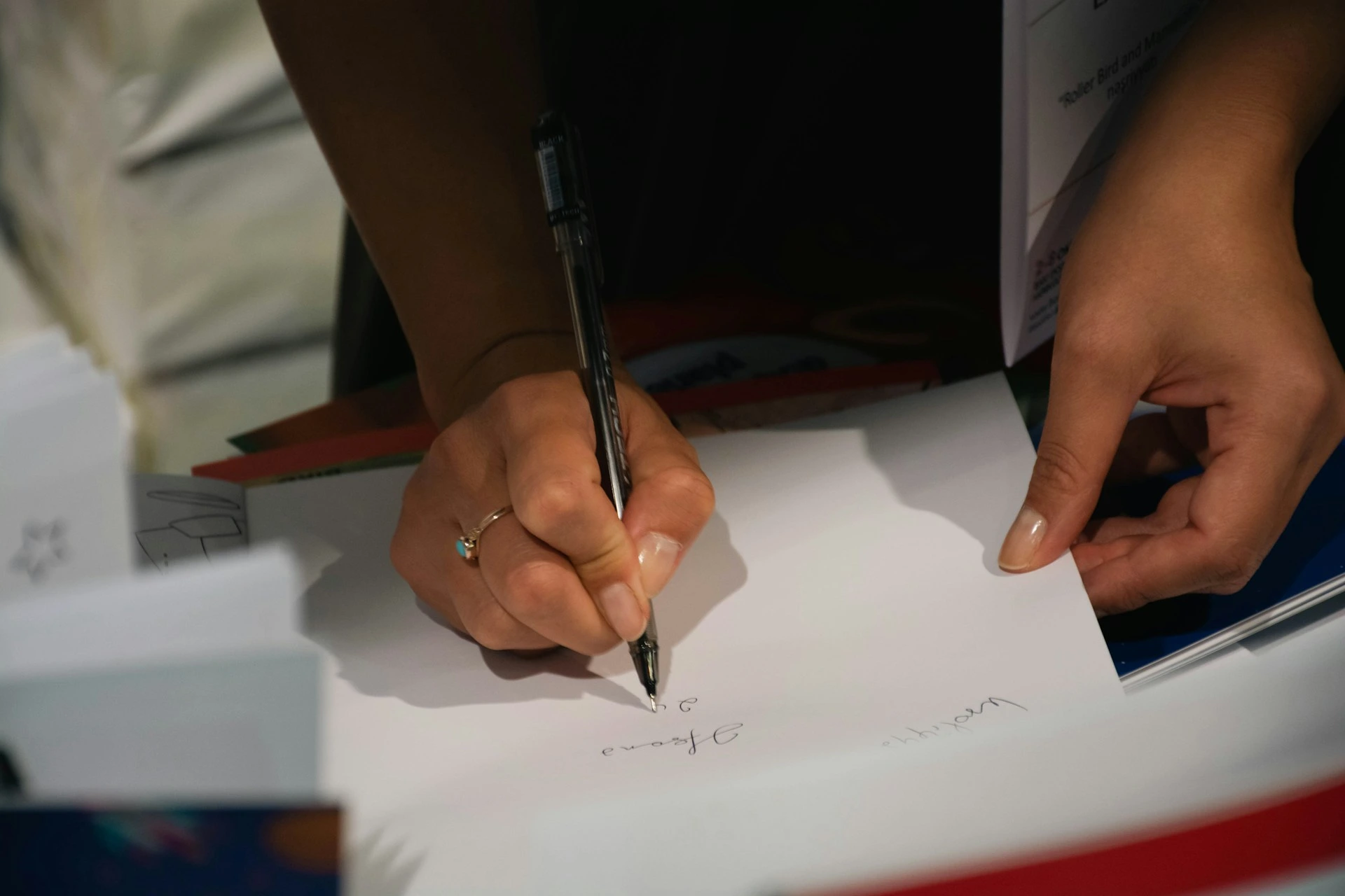 Des Milliers d&rsquo;Artistes Signent une P&eacute;tition pour Emp&ecirc;cher les Mod&egrave;les IA de R&eacute;cup&eacute;rer des Donn&eacute;es