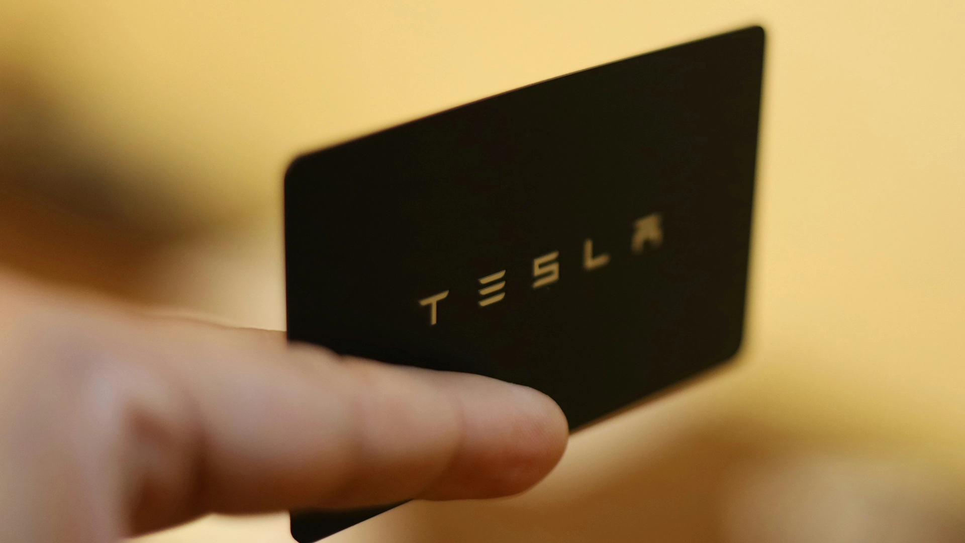 Tesla et Samsung concluent un accord d&rsquo;approvisionnement en puces de 16,5 milliards de dollars