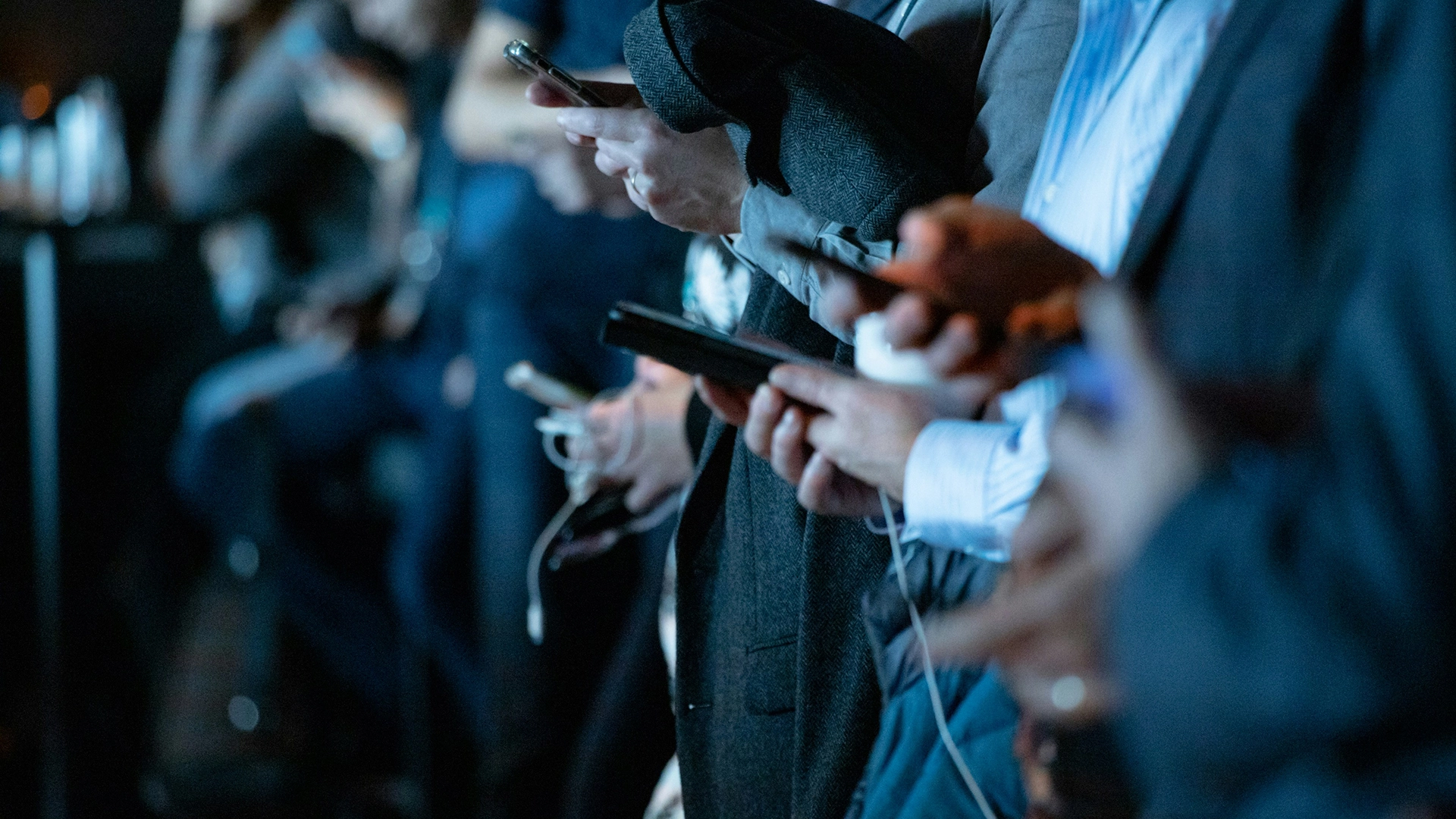 L&rsquo;&eacute;tude met en garde : l&rsquo;IA pourrait amplifier la polarisation des m&eacute;dias sociaux